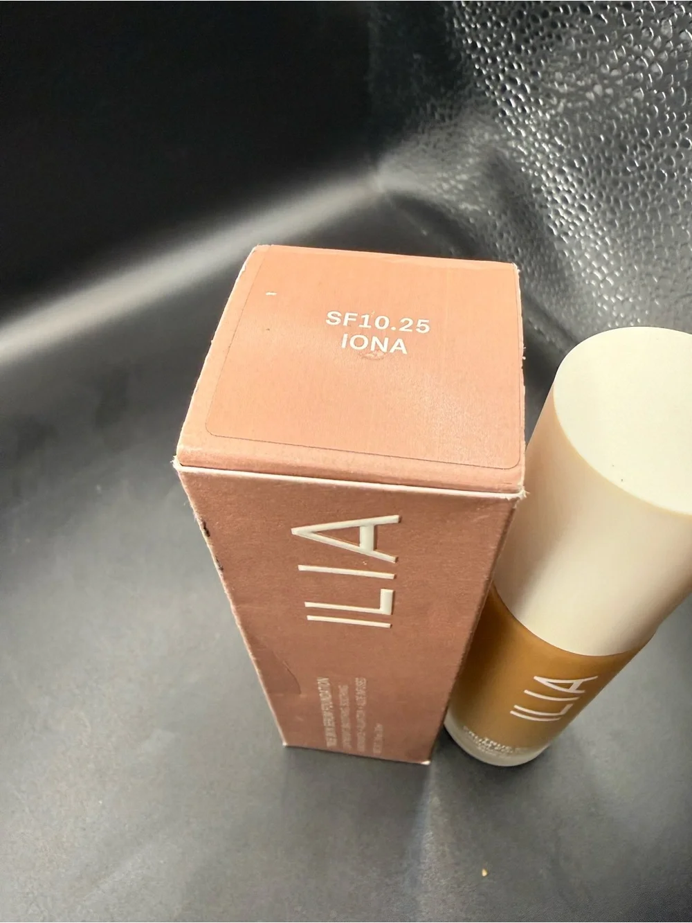 ILIA True Skin Serum Foundation -  shade Iona SF10.25